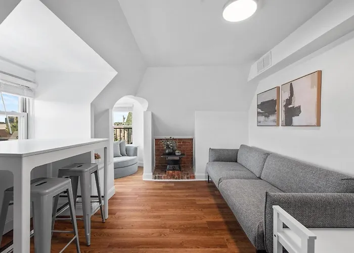 Shadyside, Pittsburgh, Modern And Unique 1 Bedroom Unit6 With Free Parking * Pittsburgh