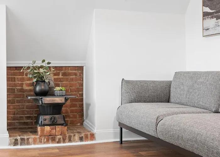 Shadyside, Pittsburgh, Modern And Unique 1 Bedroom Unit6 With Free Parking Apartment
