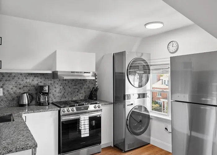 Shadyside, Pittsburgh, Modern And Unique 1 Bedroom Unit6 With Free Parking