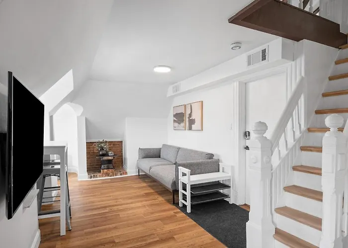 Shadyside, Pittsburgh, Modern And Unique 1 Bedroom Unit6 With Free Parking * Pittsburgh