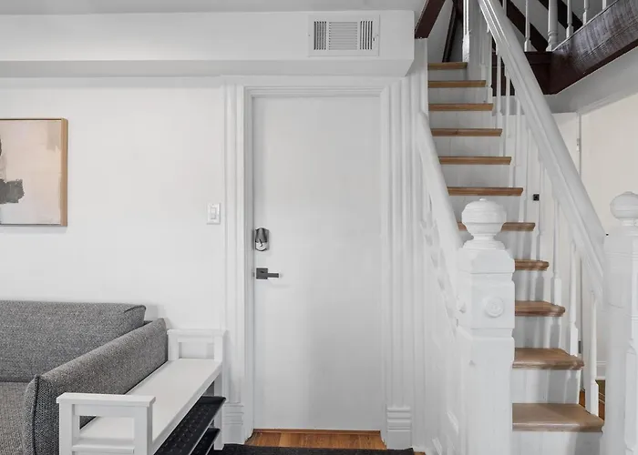 Apartment Shadyside, Pittsburgh, Modern And Unique 1 Bedroom Unit6 With Free Parking