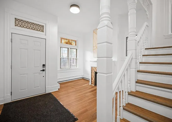 Shadyside, Pittsburgh, Modern And Unique 1 Bedroom Unit6 With Free Parking Apartment